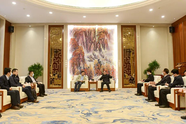 張志川與上海考察團(tuán)舉行工作會談 